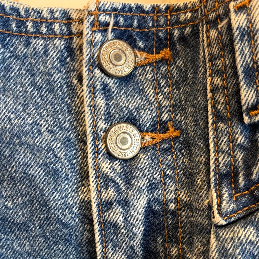 NWOT- Abercrombie & Fitch Classic Blue Denim Mini Skirt - Picture 3 of 5